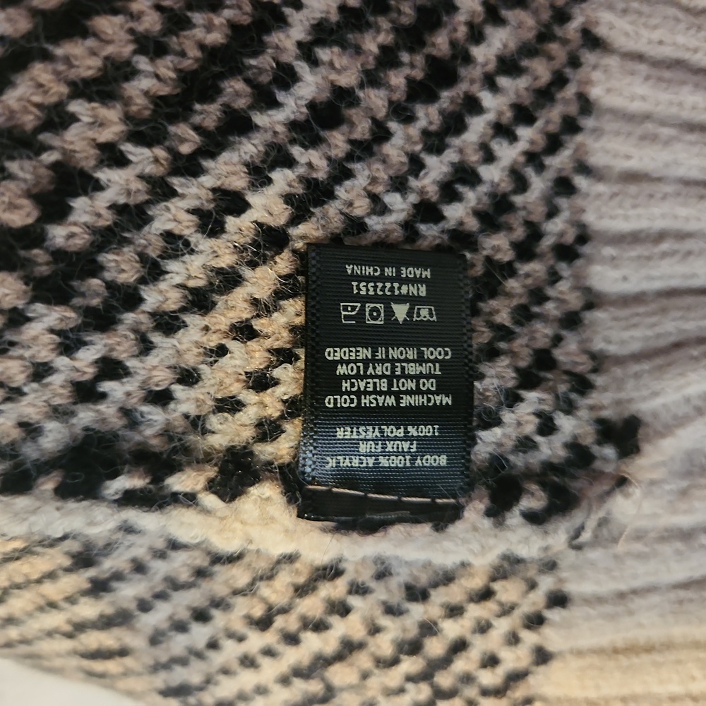 Hat - Picture 5 of 5